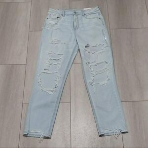 American Eagle Strigid Mom Jean Womens Size 10 Short Light Blue Wash Distressed
